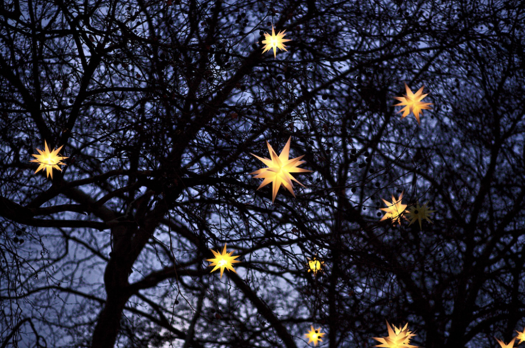 HawkSEM blog: 10 Ways to Take Holiday E-Commerce Sales to the Next Level