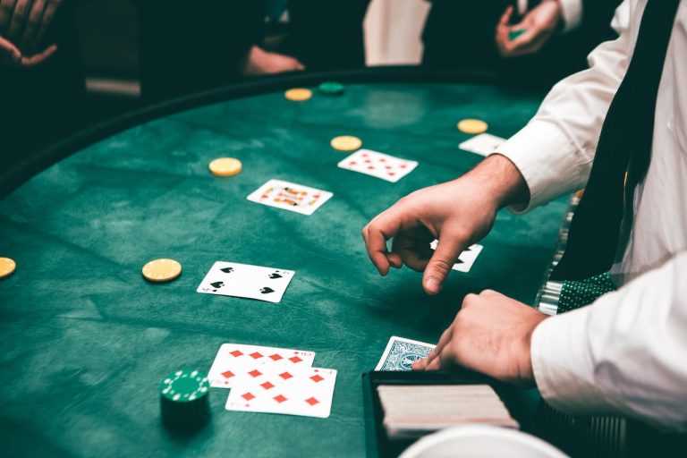4 Expert PPC Tips for Casinos + Costs, Benefits and Ad Restrictions